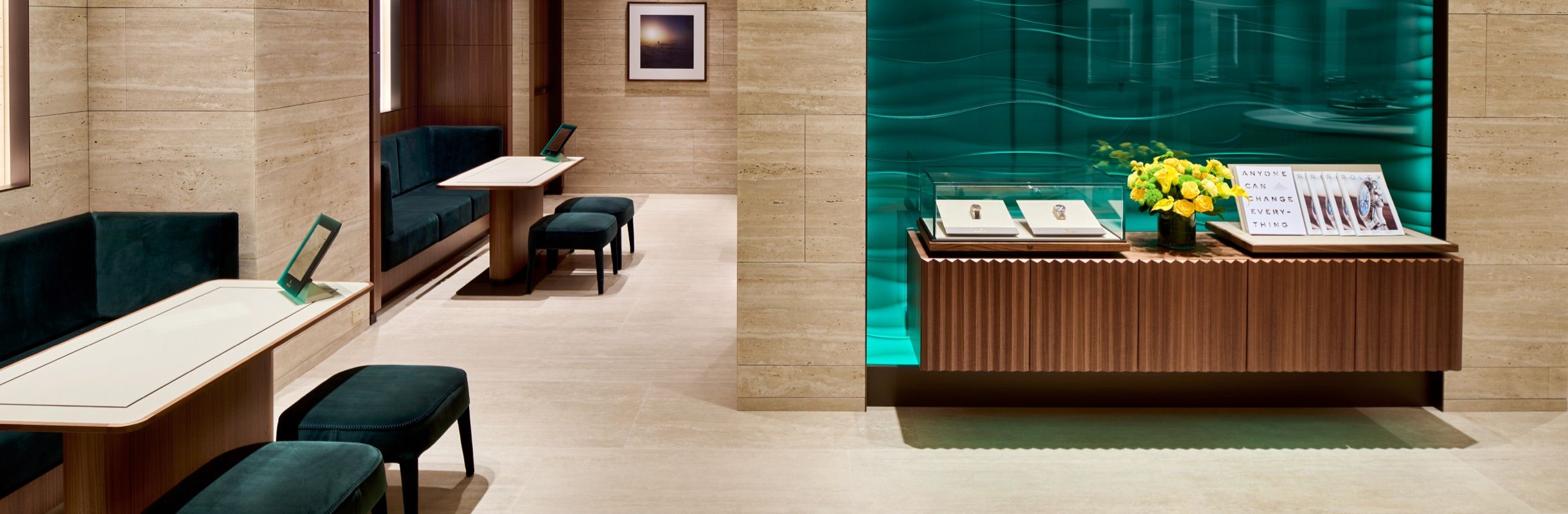 大丸・松坂屋のロレックスのショールームを見る